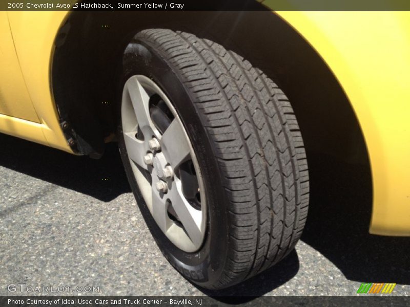 Summer Yellow / Gray 2005 Chevrolet Aveo LS Hatchback