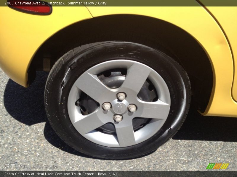 Summer Yellow / Gray 2005 Chevrolet Aveo LS Hatchback