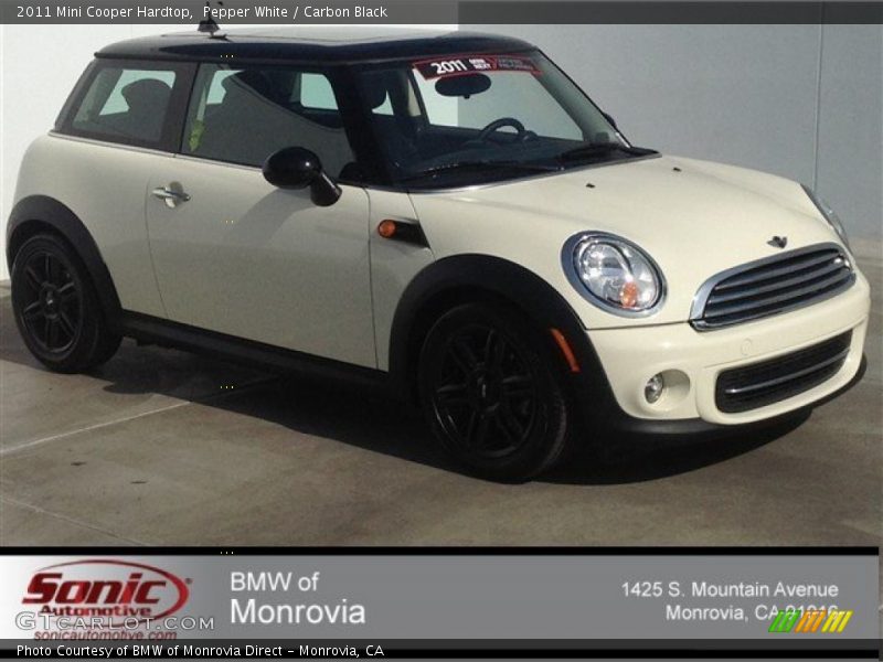 Pepper White / Carbon Black 2011 Mini Cooper Hardtop