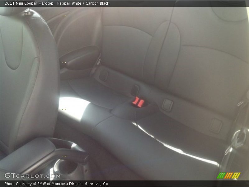 Pepper White / Carbon Black 2011 Mini Cooper Hardtop