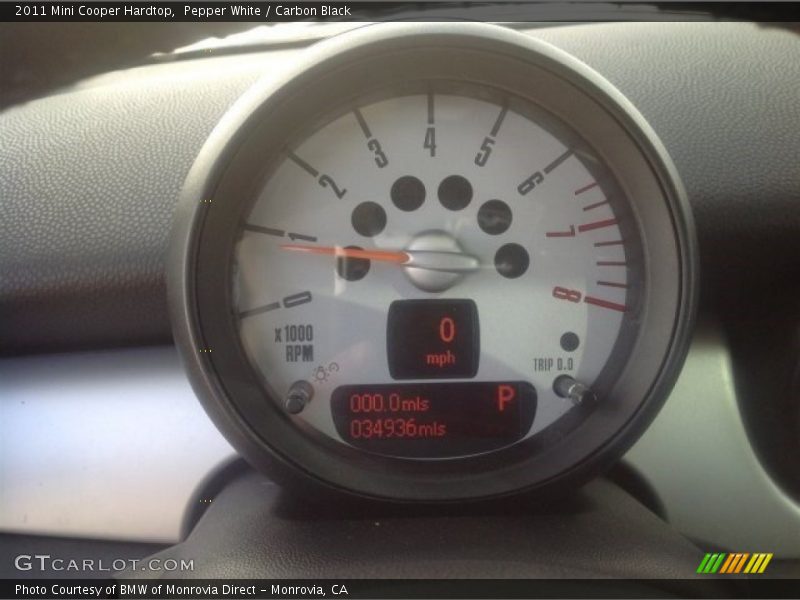 Pepper White / Carbon Black 2011 Mini Cooper Hardtop