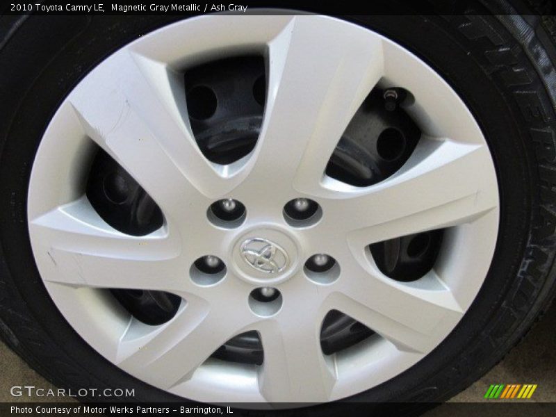 Magnetic Gray Metallic / Ash Gray 2010 Toyota Camry LE