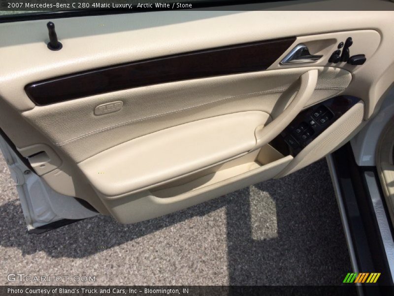 Arctic White / Stone 2007 Mercedes-Benz C 280 4Matic Luxury