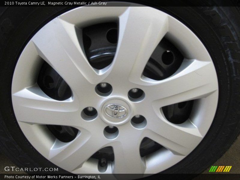 Magnetic Gray Metallic / Ash Gray 2010 Toyota Camry LE