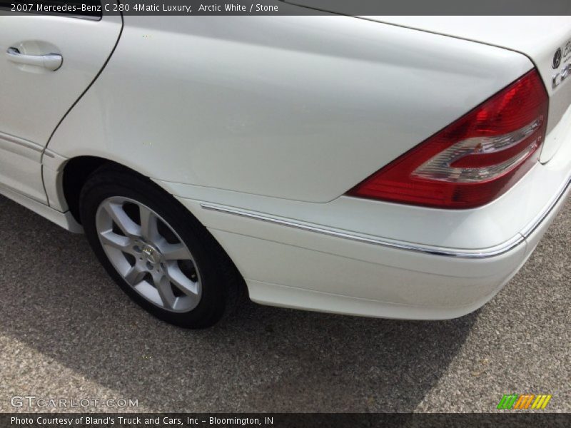 Arctic White / Stone 2007 Mercedes-Benz C 280 4Matic Luxury
