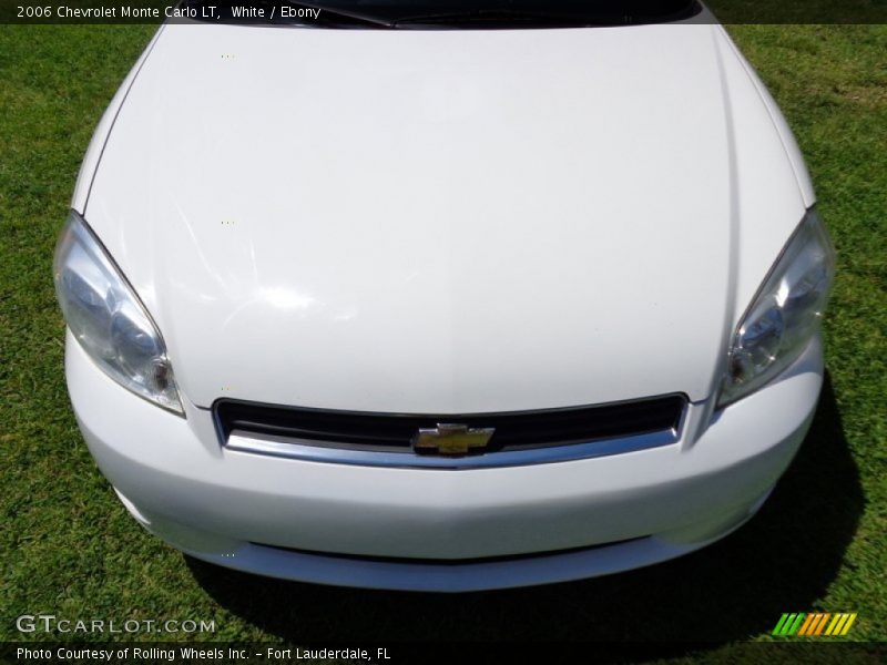 White / Ebony 2006 Chevrolet Monte Carlo LT