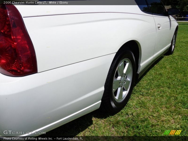 White / Ebony 2006 Chevrolet Monte Carlo LT