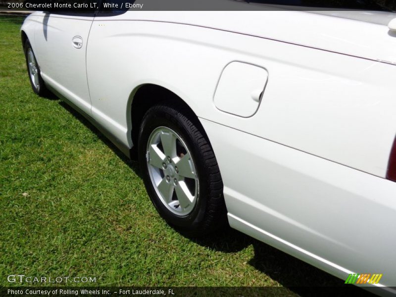 White / Ebony 2006 Chevrolet Monte Carlo LT