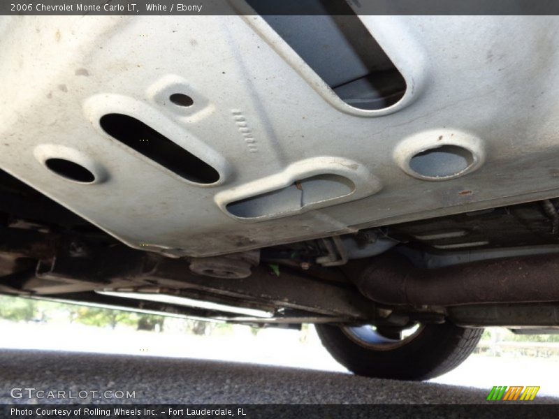 White / Ebony 2006 Chevrolet Monte Carlo LT