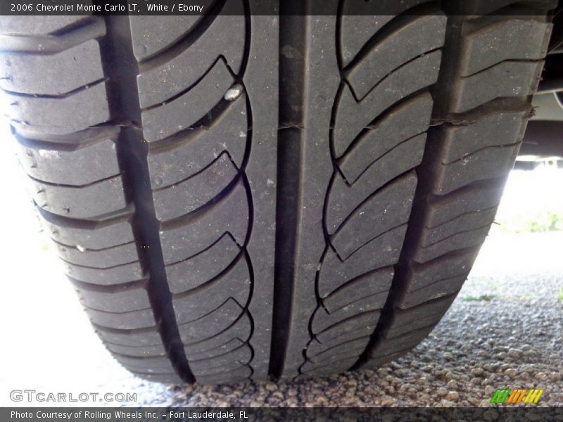 White / Ebony 2006 Chevrolet Monte Carlo LT