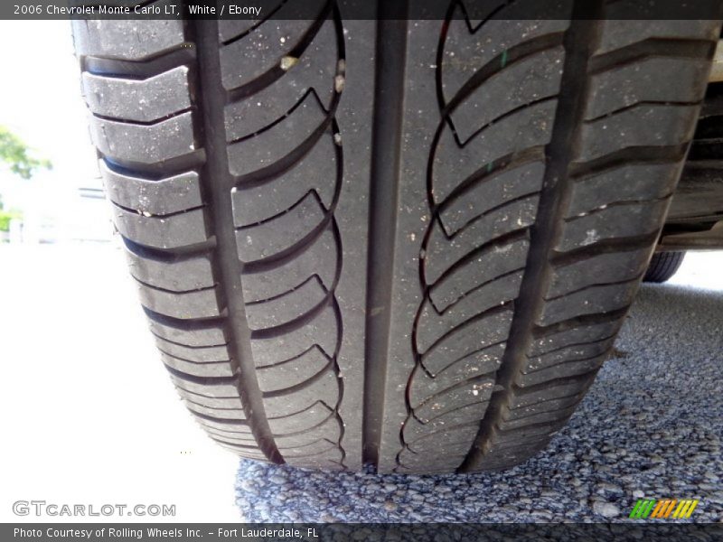 White / Ebony 2006 Chevrolet Monte Carlo LT