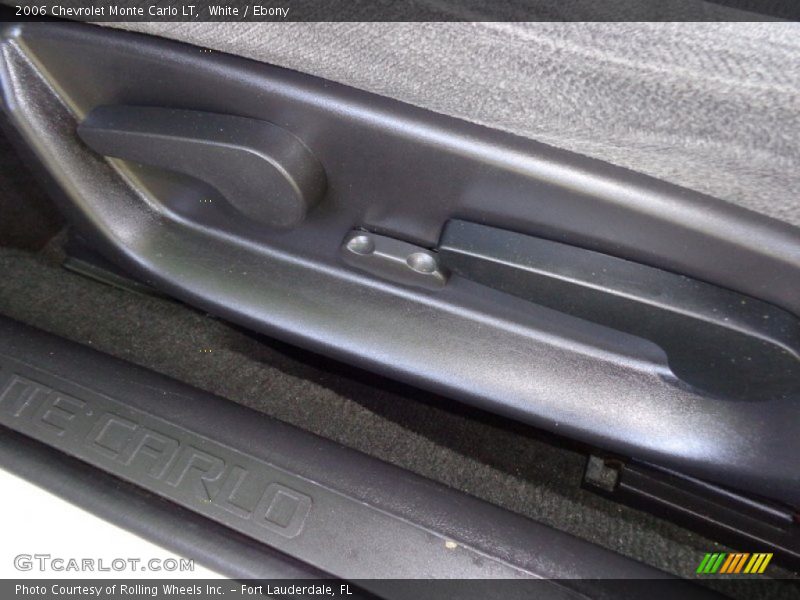White / Ebony 2006 Chevrolet Monte Carlo LT