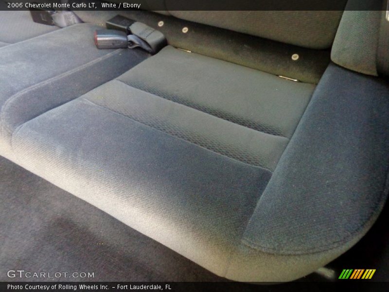 White / Ebony 2006 Chevrolet Monte Carlo LT