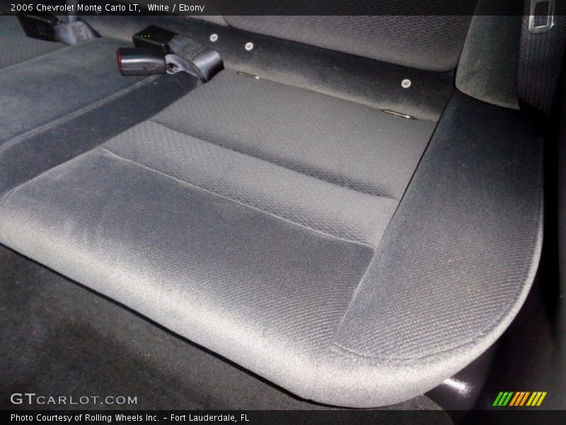 White / Ebony 2006 Chevrolet Monte Carlo LT