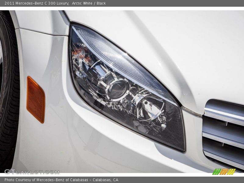 Arctic White / Black 2011 Mercedes-Benz C 300 Luxury