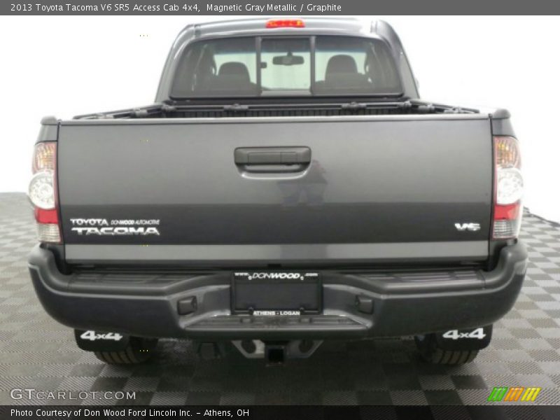 Magnetic Gray Metallic / Graphite 2013 Toyota Tacoma V6 SR5 Access Cab 4x4
