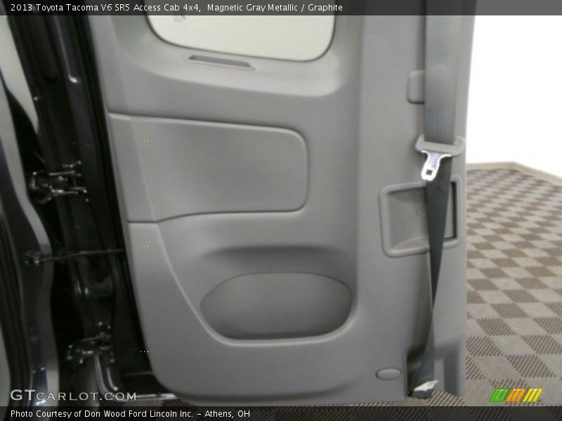 Magnetic Gray Metallic / Graphite 2013 Toyota Tacoma V6 SR5 Access Cab 4x4