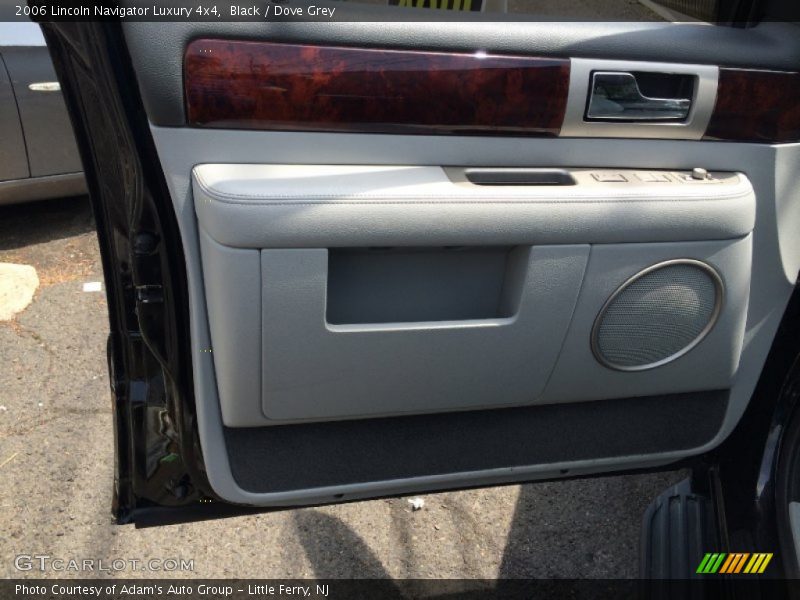 Black / Dove Grey 2006 Lincoln Navigator Luxury 4x4