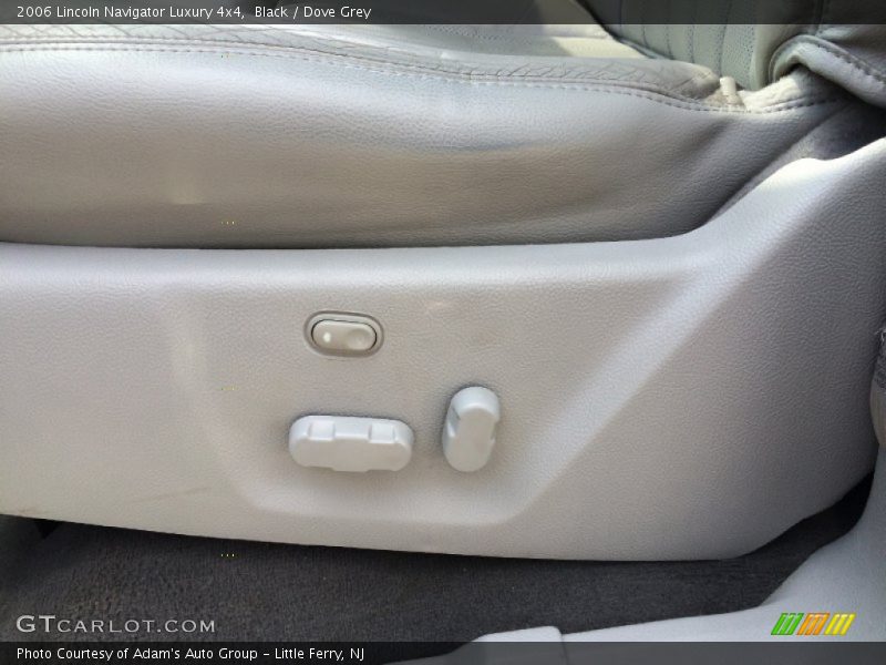 Black / Dove Grey 2006 Lincoln Navigator Luxury 4x4