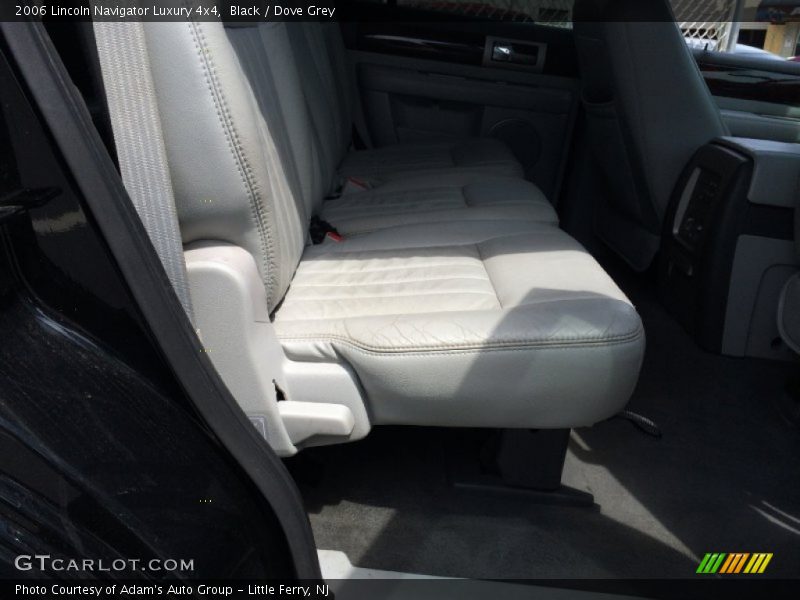 Black / Dove Grey 2006 Lincoln Navigator Luxury 4x4