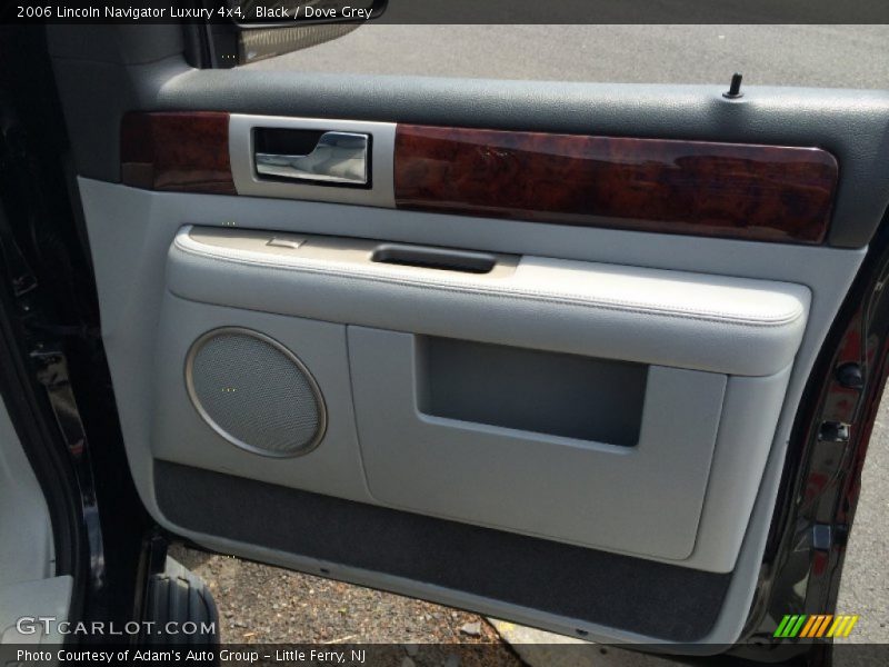 Black / Dove Grey 2006 Lincoln Navigator Luxury 4x4