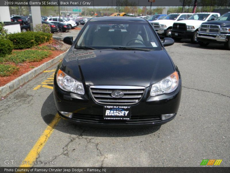 Black Pearl / Gray 2009 Hyundai Elantra SE Sedan