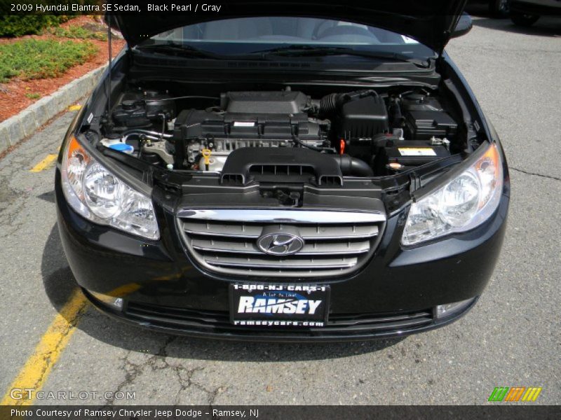 Black Pearl / Gray 2009 Hyundai Elantra SE Sedan