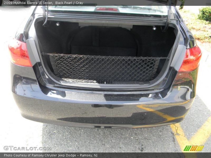 Black Pearl / Gray 2009 Hyundai Elantra SE Sedan