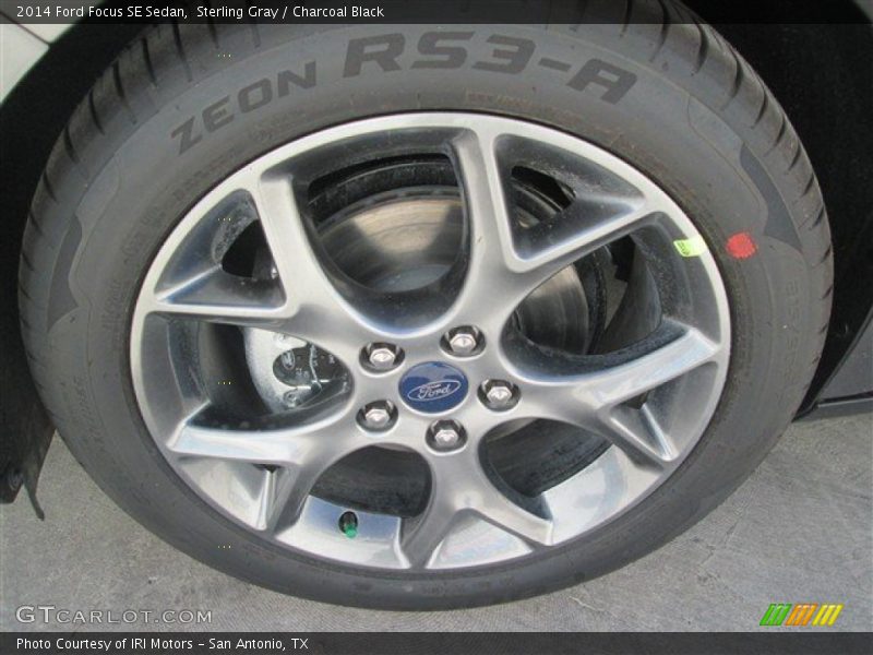 Sterling Gray / Charcoal Black 2014 Ford Focus SE Sedan