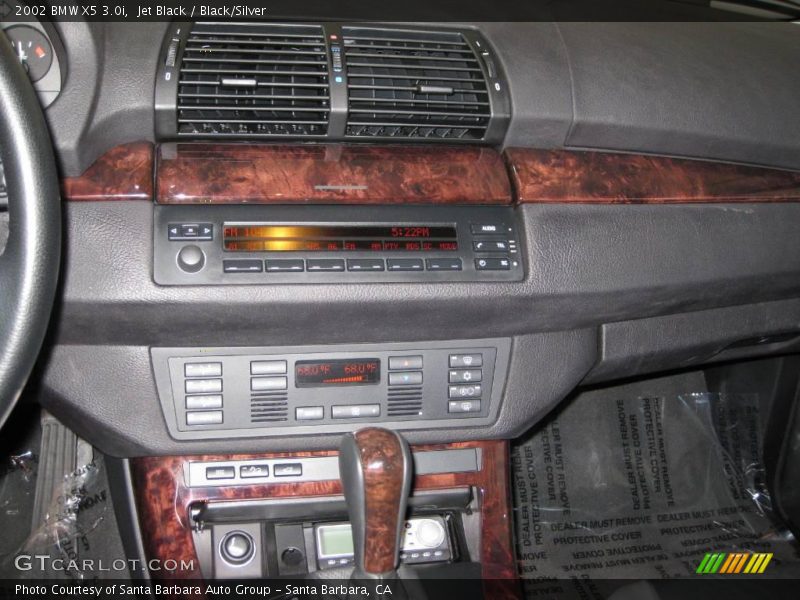 Jet Black / Black/Silver 2002 BMW X5 3.0i