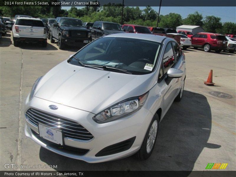 Ingot Silver / Charcoal Black 2014 Ford Fiesta S Sedan
