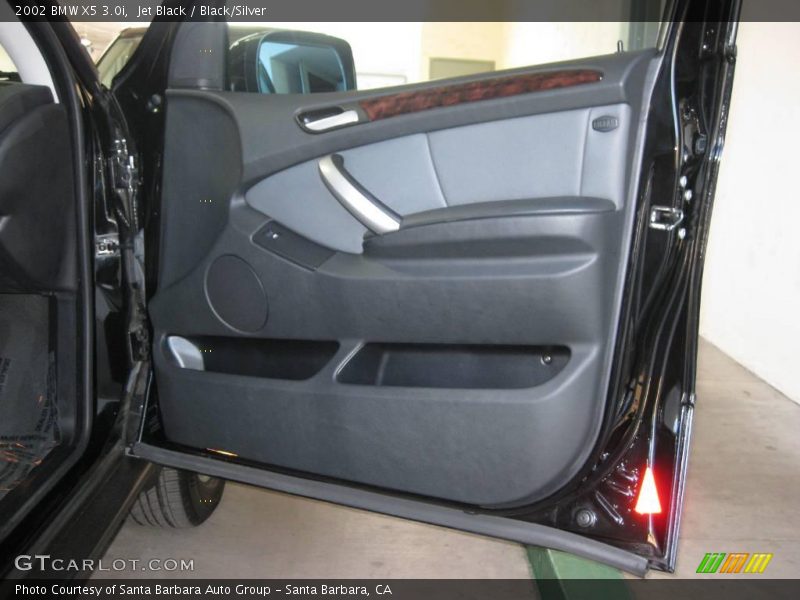 Jet Black / Black/Silver 2002 BMW X5 3.0i