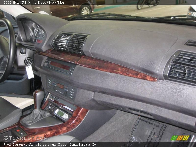 Jet Black / Black/Silver 2002 BMW X5 3.0i