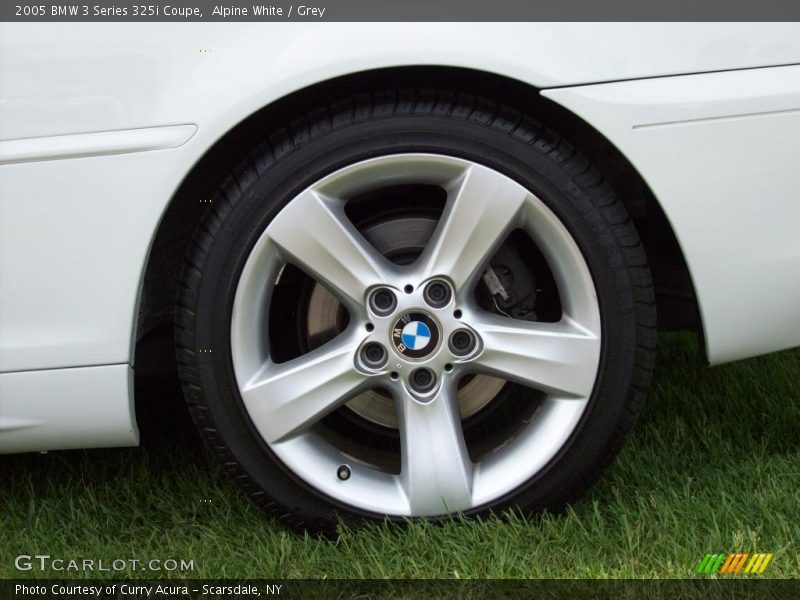 Alpine White / Grey 2005 BMW 3 Series 325i Coupe