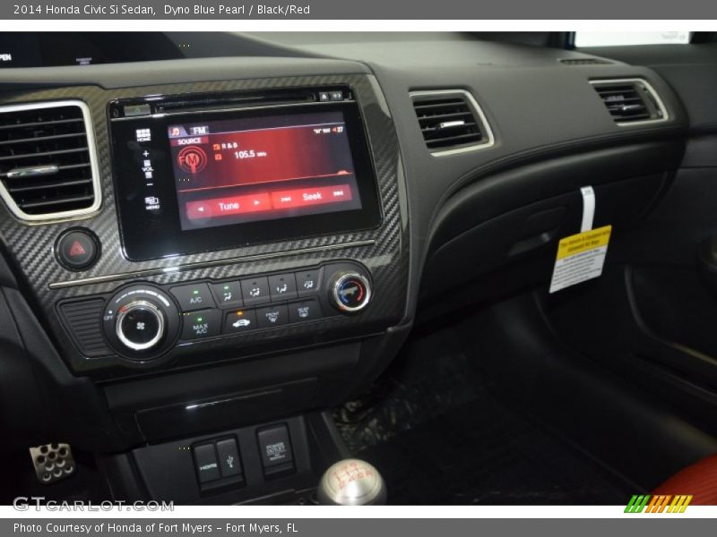 Dashboard of 2014 Civic Si Sedan