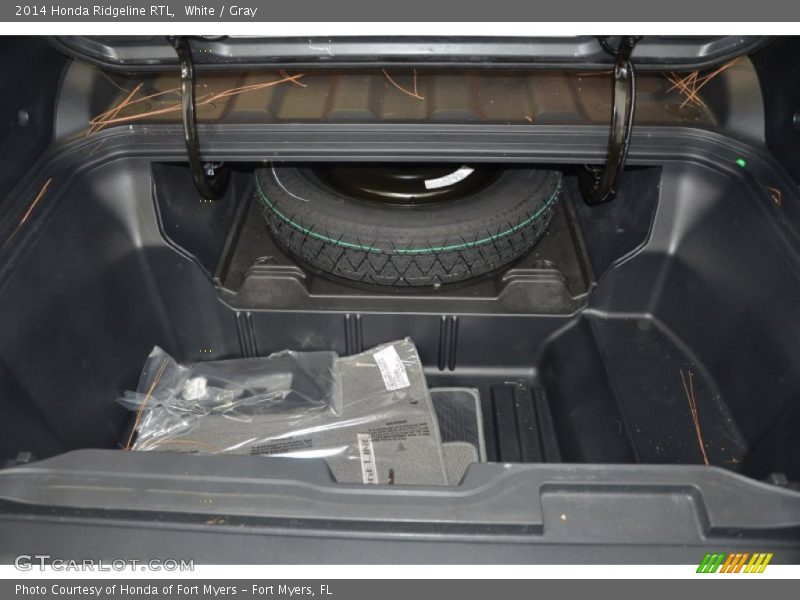 White / Gray 2014 Honda Ridgeline RTL