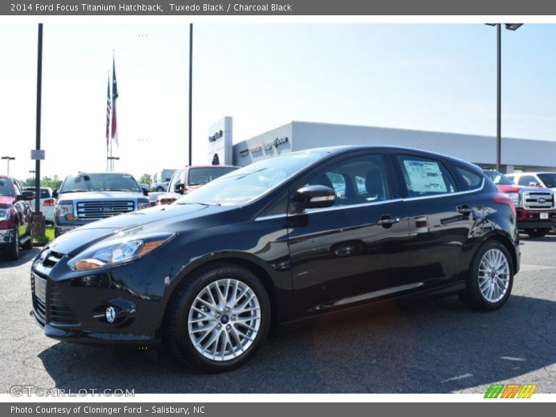 Tuxedo Black / Charcoal Black 2014 Ford Focus Titanium Hatchback