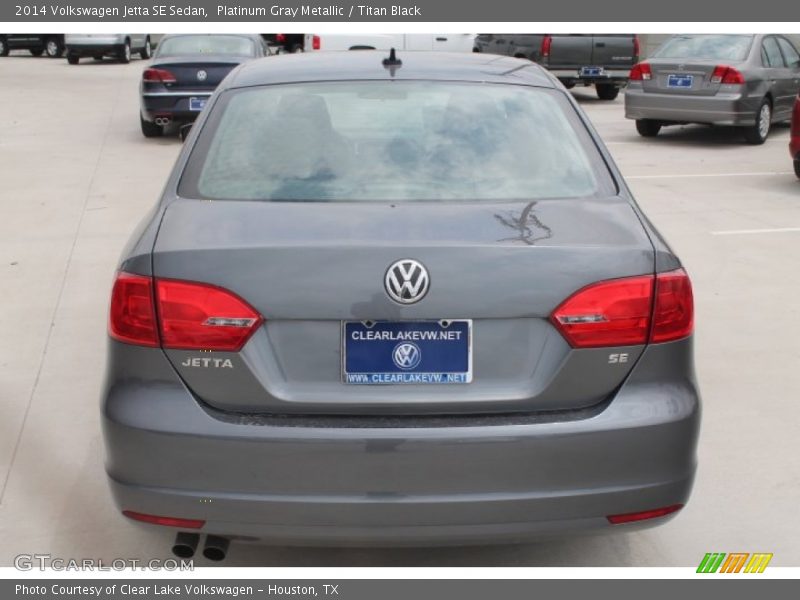 Platinum Gray Metallic / Titan Black 2014 Volkswagen Jetta SE Sedan