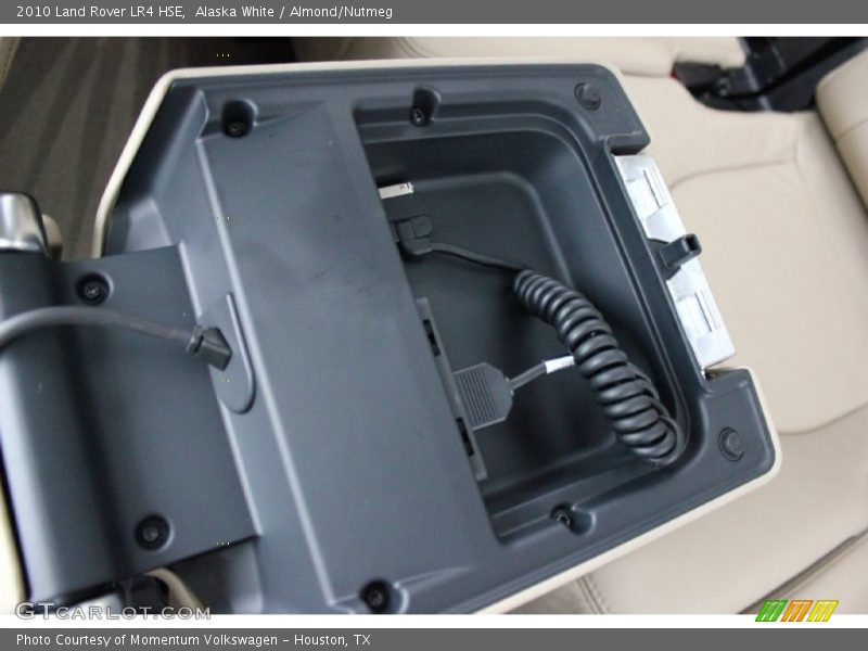 Alaska White / Almond/Nutmeg 2010 Land Rover LR4 HSE