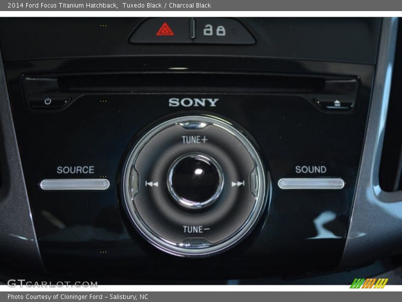 Tuxedo Black / Charcoal Black 2014 Ford Focus Titanium Hatchback