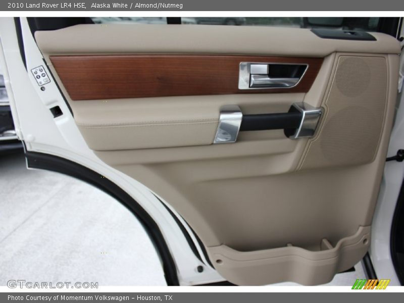 Alaska White / Almond/Nutmeg 2010 Land Rover LR4 HSE
