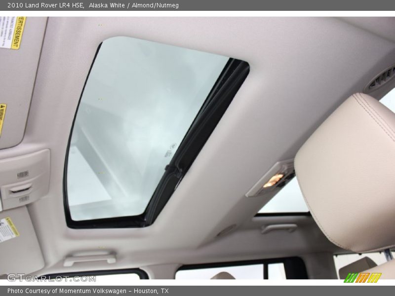 Alaska White / Almond/Nutmeg 2010 Land Rover LR4 HSE