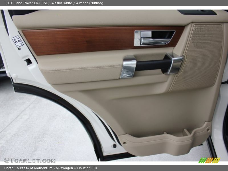 Alaska White / Almond/Nutmeg 2010 Land Rover LR4 HSE