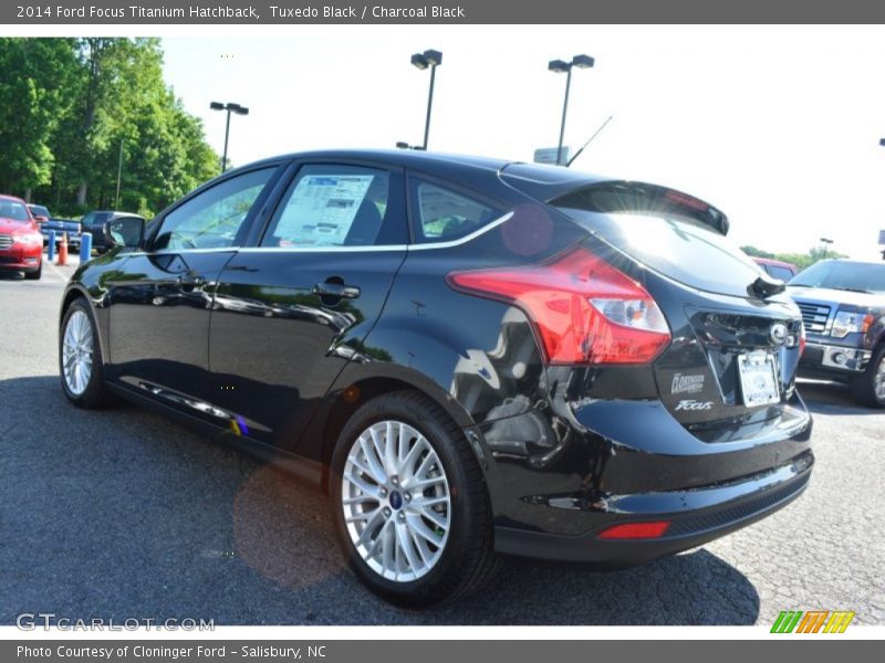 Tuxedo Black / Charcoal Black 2014 Ford Focus Titanium Hatchback