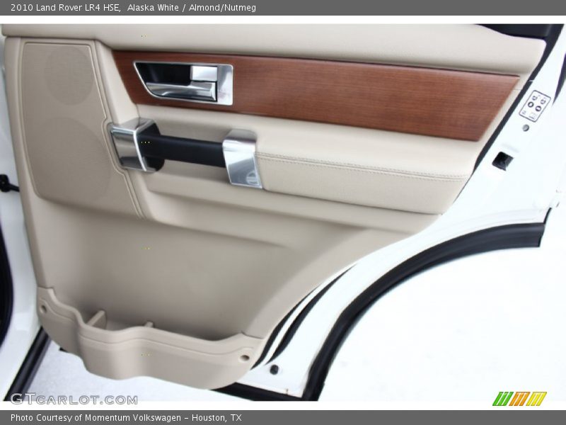 Alaska White / Almond/Nutmeg 2010 Land Rover LR4 HSE