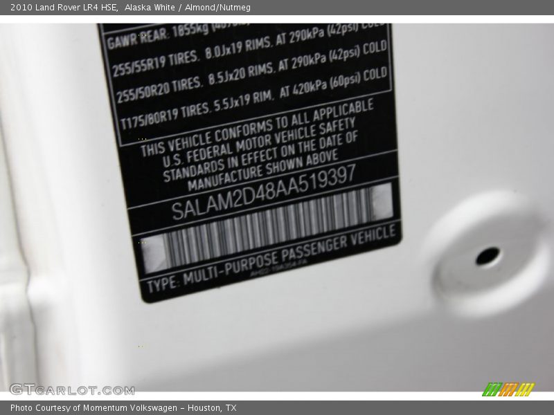 Alaska White / Almond/Nutmeg 2010 Land Rover LR4 HSE