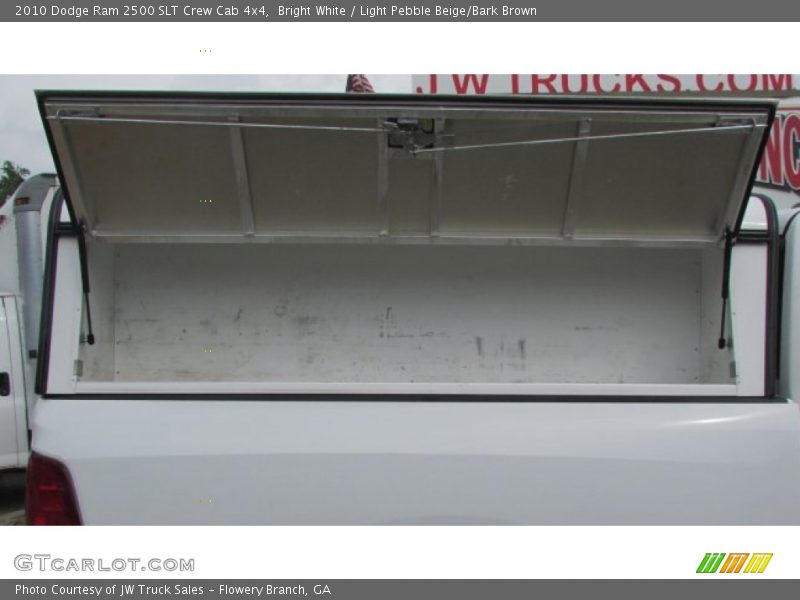 Bright White / Light Pebble Beige/Bark Brown 2010 Dodge Ram 2500 SLT Crew Cab 4x4