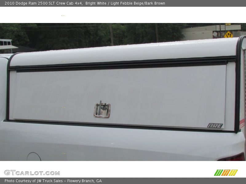 Bright White / Light Pebble Beige/Bark Brown 2010 Dodge Ram 2500 SLT Crew Cab 4x4