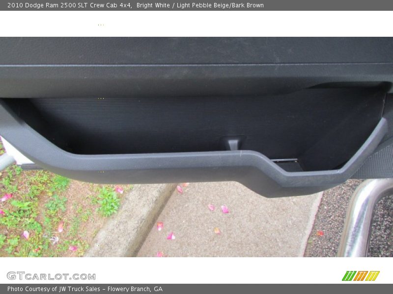 Bright White / Light Pebble Beige/Bark Brown 2010 Dodge Ram 2500 SLT Crew Cab 4x4