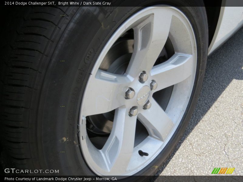 Bright White / Dark Slate Gray 2014 Dodge Challenger SXT